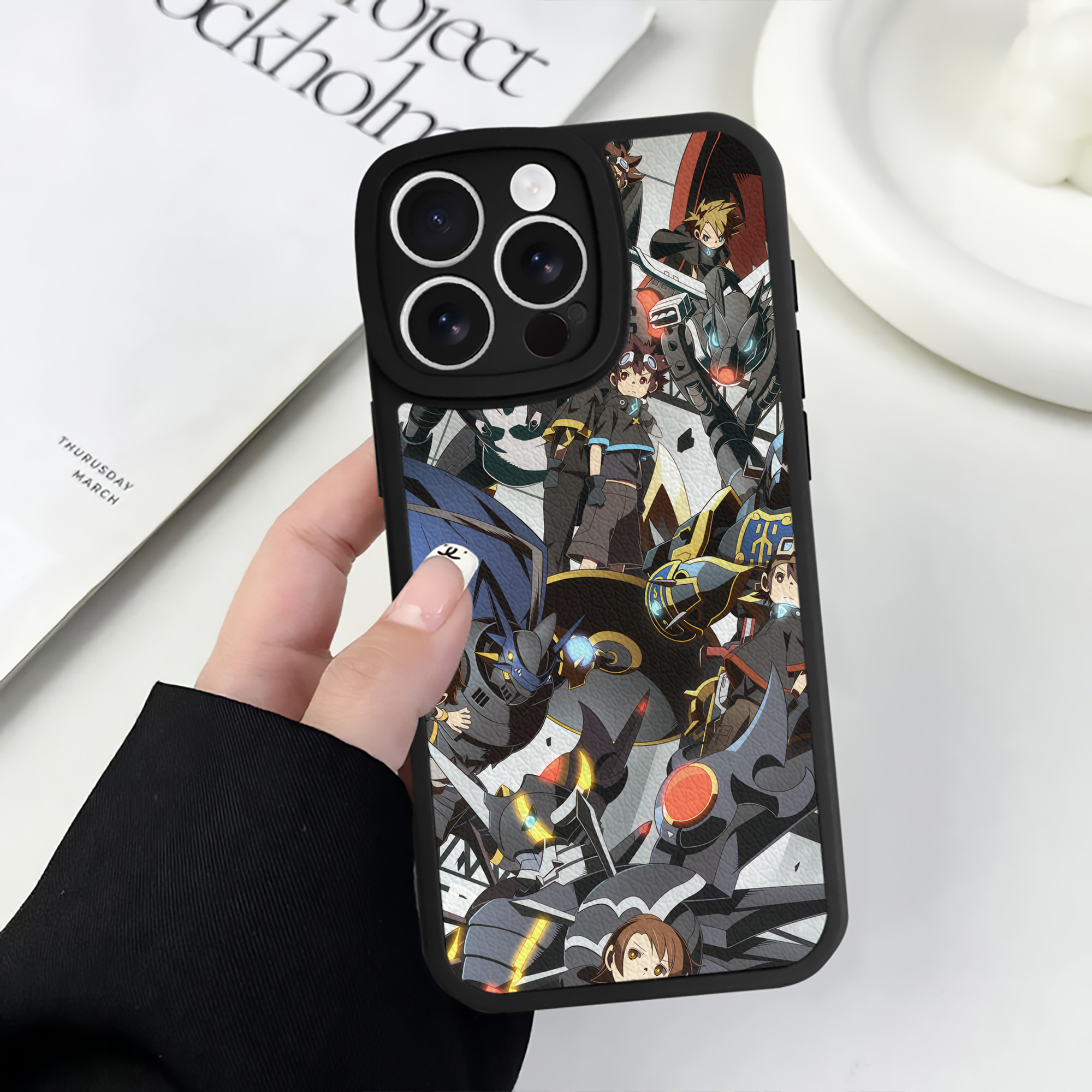 （画像用） Digimon デジタルモンスター/デジモン 【iPhone 16シリーズ対応】シリコンスマホケース（レザー調） 材質：シリコン